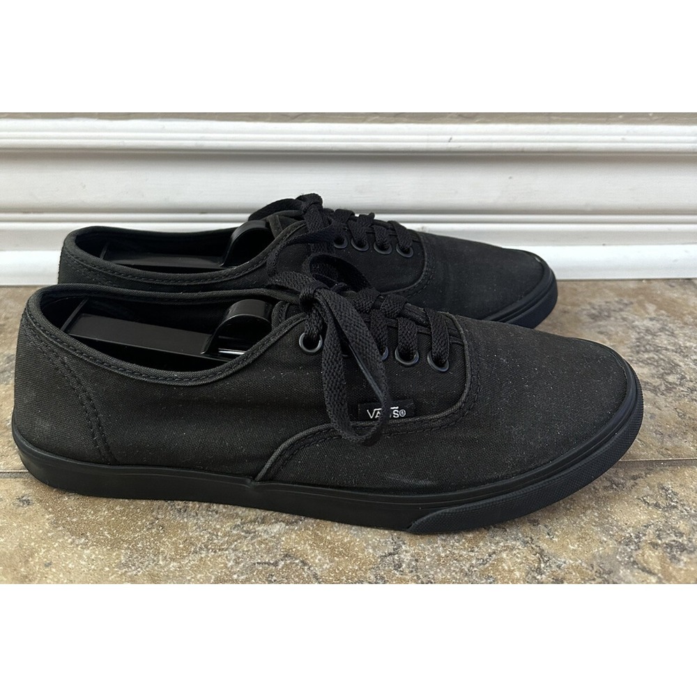Vans Classic Sneakers Unisex Canvas Shoes Men's 7, Women's 8.5